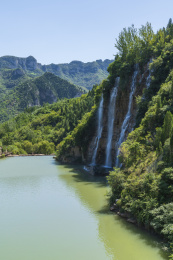 中国山东青州黄花溪风景区山水瀑布风光