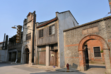 民国时期旧上海石库门的老建筑街景