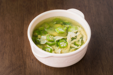 滋补养生秋葵芙蓉蛋花鲜汤