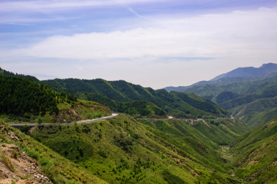 中国山西省忻州市代县北20公里处的雁门山山路十八弯