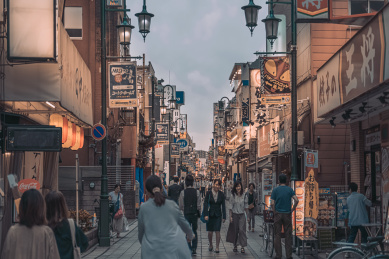 日本东京都川越市一番街夕阳街景