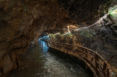 广西靖西通灵大峡谷景区地下暗河隧道