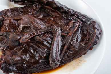 湖南传统特产美食辣酱板鸭 