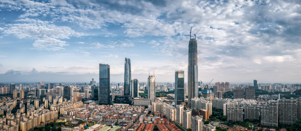 中国广东省东莞市莞城CBD中轴线上的建筑群