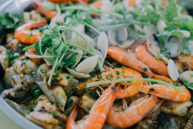 广东菜色粤式豉汁蒸海鲜大杂烩