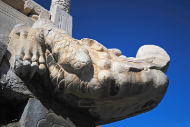 北京故宫博物院古代排水系统龙出水的龙头雕塑