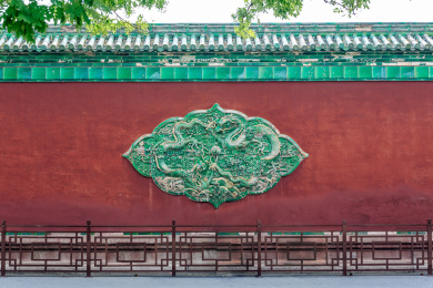 中国河北省正定县隆兴寺琉璃照壁