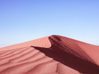 中国甘肃敦煌鸣沙山库木塔格沙漠