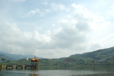 四川成都宝狮湖湖心亭及山水风光