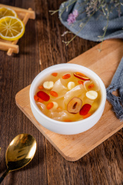 红枣枸杞莲子银耳粥