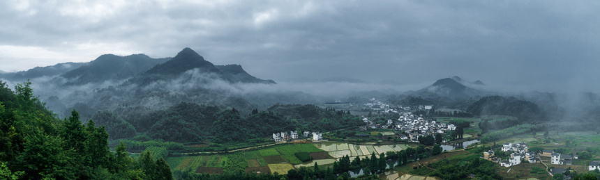 中国安徽黄山市燕山村晨曦