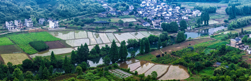 中国安徽黄山市燕山村晨曦