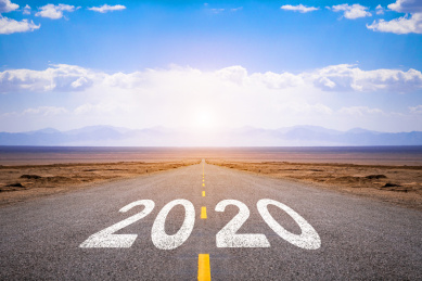 中国青海景区笔直的交通运输公路道路马路象征着2020新开始新的征途概念