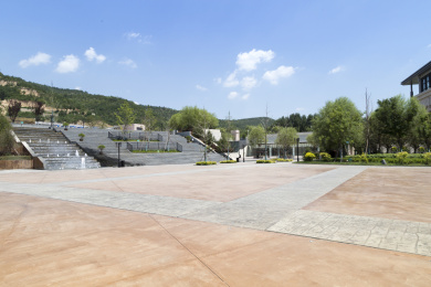 陕西省延安市开阔的没有人的广场