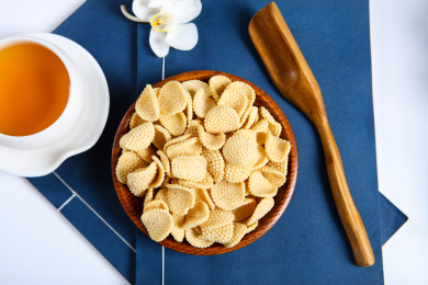 美味零食小吃香脆可口的小米煎饼