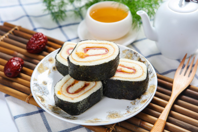 日本料理小吃海苔蛋糕寿司卷