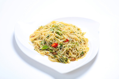 特色美味小吃拌粉丝炒米线