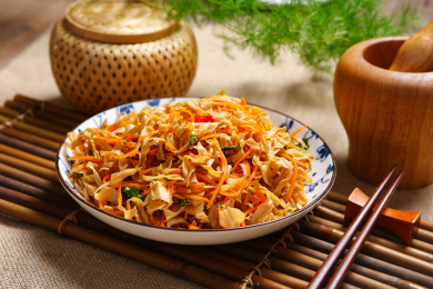 爽口凉菜胡萝卜丝凉拌豆腐皮