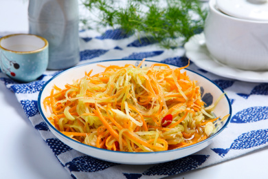 传统家常菜酸爽可口的凉拌三丝