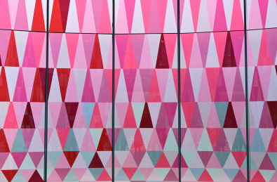 三角彩色图形拼贴艺术玻璃背景墙