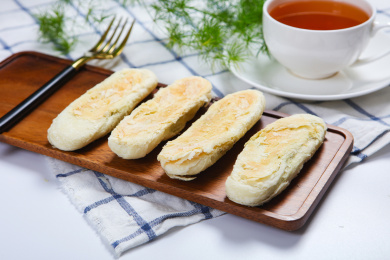 传统中式点心糕点老北京牛舌饼