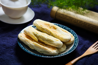 传统中式点心糕点老北京牛舌饼