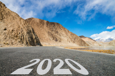 2020新年开始中国新疆喀什公路背景