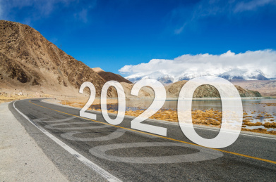 2020新年开始中国新疆喀什公路背景
