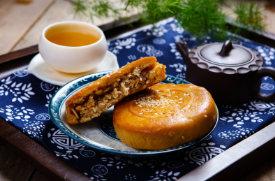特色美食椰子丝馅的芝麻酥饼