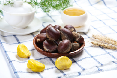 甜糯可口的新鲜有机板栗子