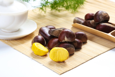 甜糯可口的新鲜有机板栗子