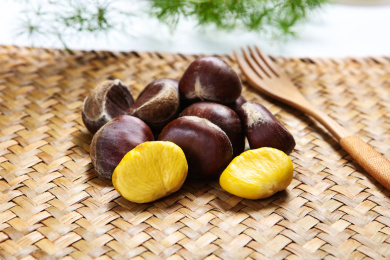 美味可口的新鲜有机栗子板栗