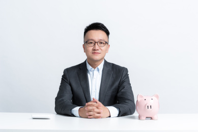 棚拍白背景亚洲商务人像