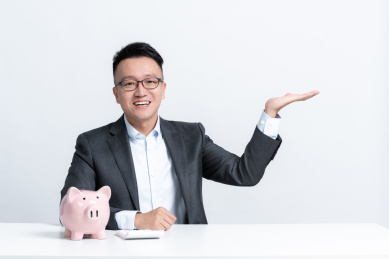 棚拍白背景亚洲商务人像