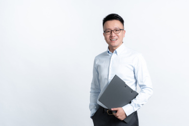 棚拍白背景亚洲商务人像