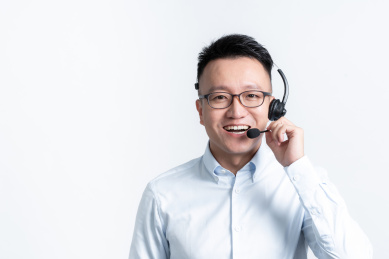 棚拍白背景亚洲商务人像