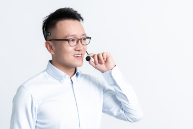 棚拍白背景亚洲商务人像