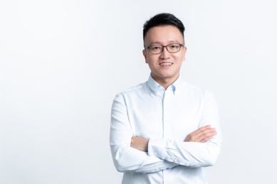 棚拍白背景亚洲商务人像