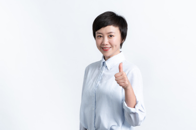 棚拍白背景亚洲商务人像