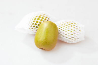 切开的新鲜水果之王猕猴桃