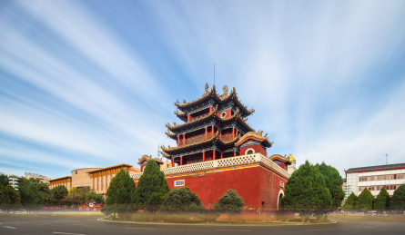 中国宁夏回族自治区中卫市鼓楼古建筑风光