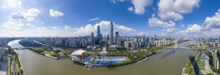 航拍广州珠江新城CBD中轴线蓝天白云全景图