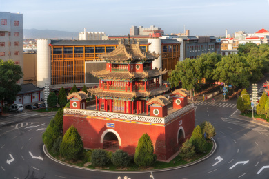 中国宁夏回族自治区中卫市鼓楼古建筑风光航拍图