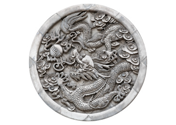 白底上圆形灰色中国龙造型砖雕