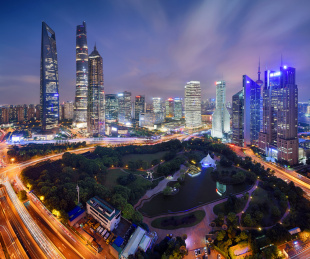 上海浦东陆家嘴金融区城市风光夜景