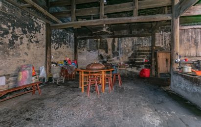 中国福建省武夷山市下梅古村民居厨房家具环境