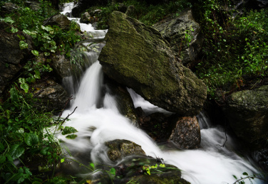 山东省枣庄市山亭区的山泉