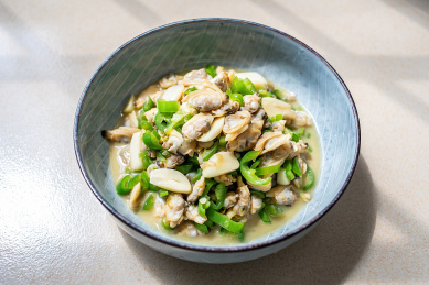 中国美食家常菜青椒炒花甲肉