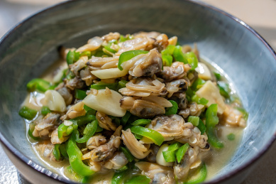 中国美食家常菜青椒炒花甲肉特写