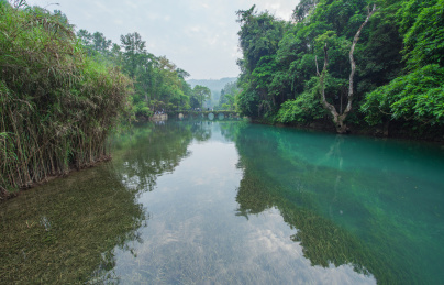 中国贵州黔南荔波县小七孔景区里的古桥